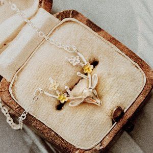 3/$25 🏷️ Christmas Deer Necklace Yellow Statement Floral Chain Animal Necklace